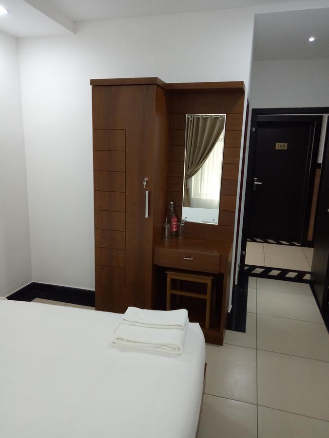 Pgs Inn Kochi Εξωτερικό φωτογραφία
